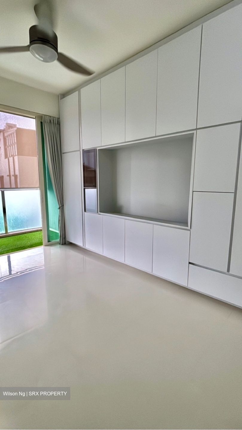 Vacanza @ East (D14), Condominium #580646791
